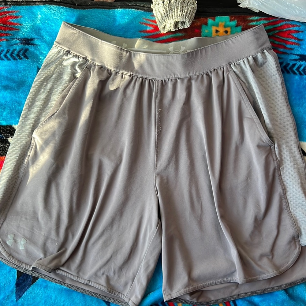 Men’s under armor shorts